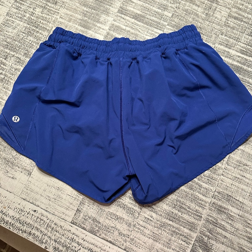 Lululemon hotty hot 4 inch shorts